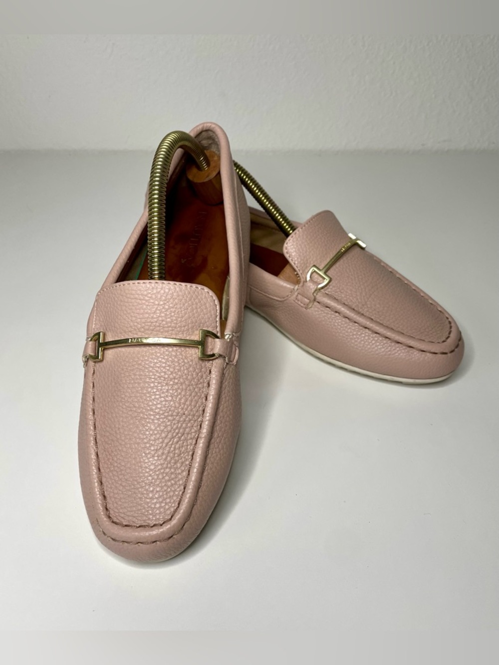 Nautica Blush Pink Pebbled Faux Leather Loafers with Gold Bar Accent Wm Sz 8